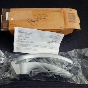 NEW Pampered Chef Garlic # 2575